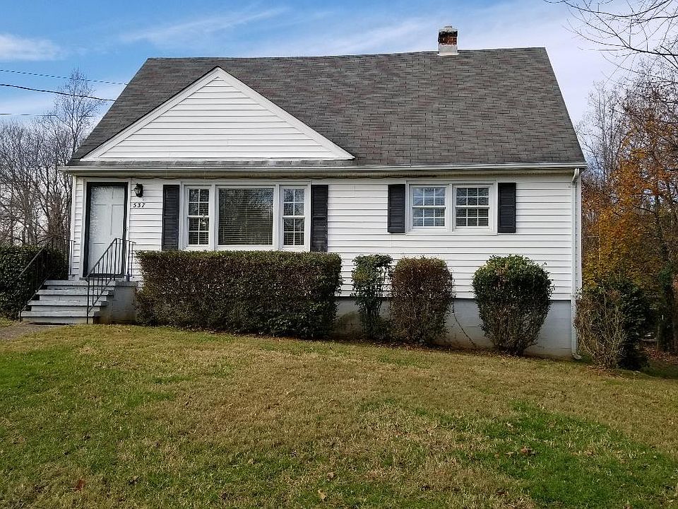 1st image of 537 Pine Dr