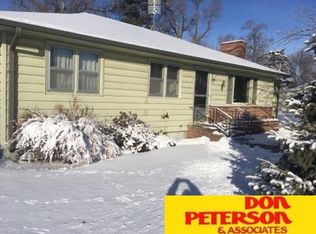 2411 N Fairway Dr, Fremont, NE 68025