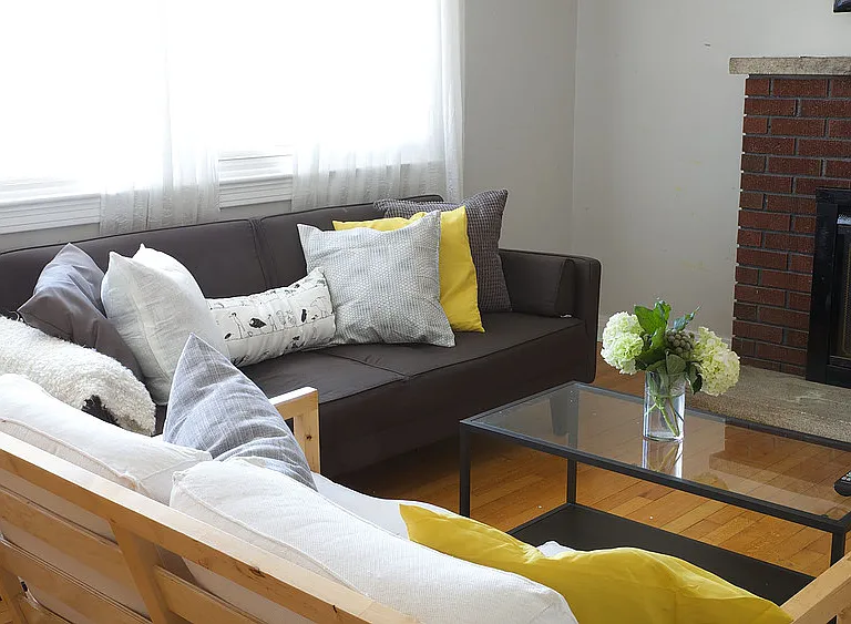 1148 Woodroffe Ave #B — Photo 1
