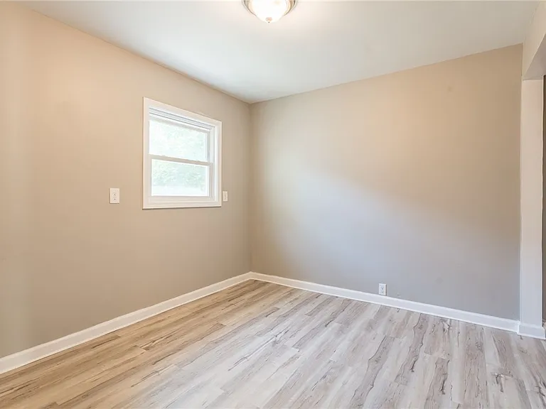 399 Brooks Ave — Photo 15
