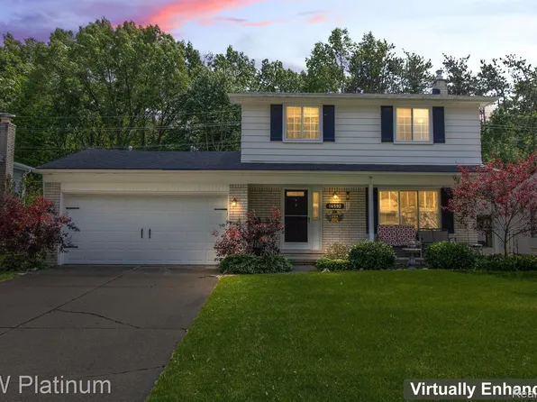 14592 Debbie Dr, Sterling Heights, MI 48313