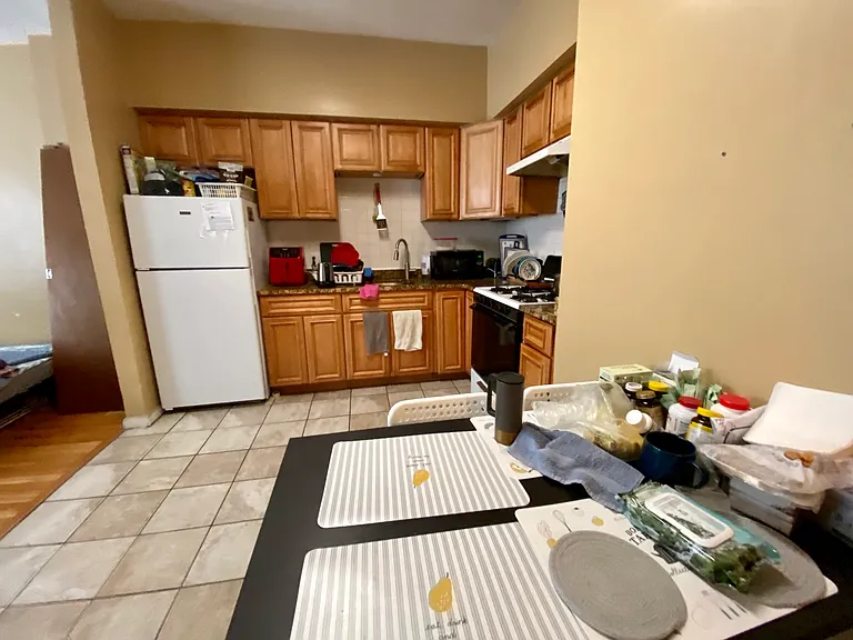 9 Shepherd Ave #2 — Photo 4