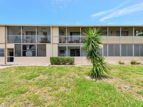 210 Chatham K, West Palm Beach, FL 33417