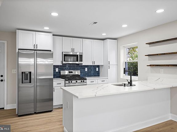 4th image of 5514 Liberty Heights Ave