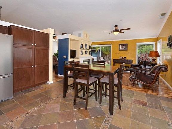 3rd image of 428 Gamay Dr