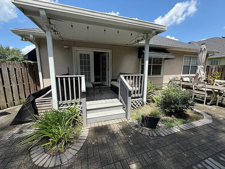 100 Summercreek Cv — Photo 2