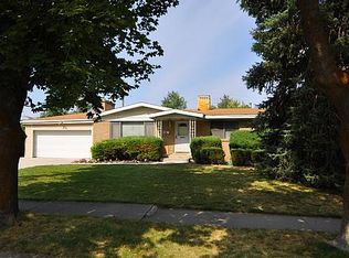 5914 S Fontaine Bleu Dr, Salt Lake City, UT 84121