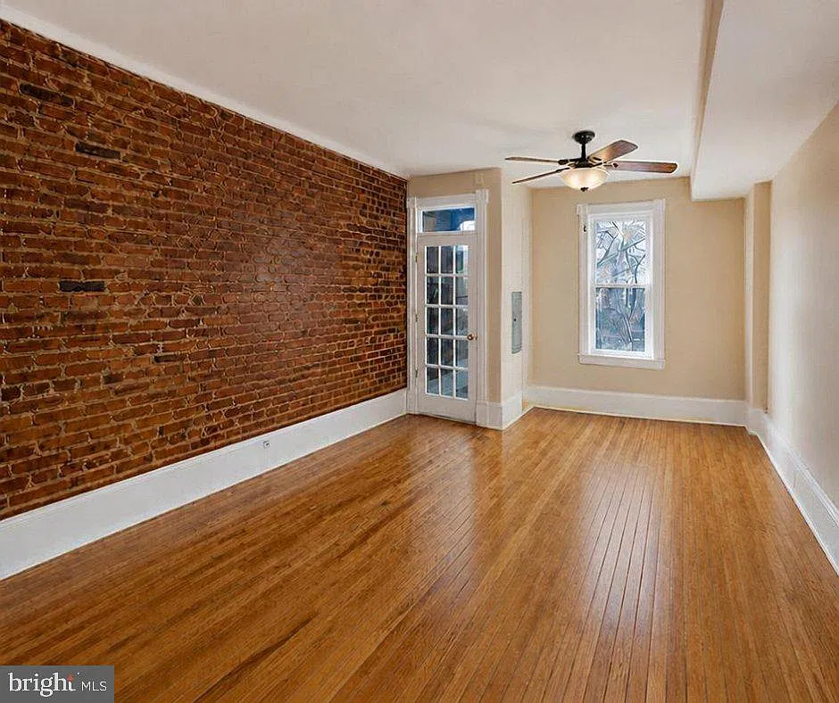 2 bed, 1.0 bath, 994 sqft, $2,875 — Photo 3