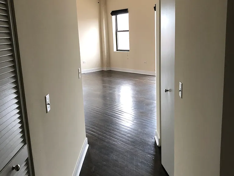 1791 W Howard St #3 — Photo 2