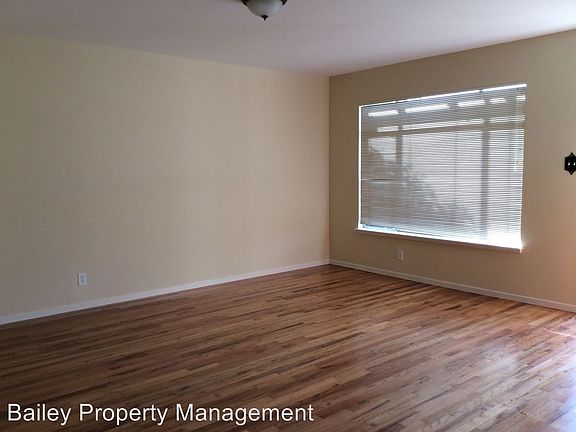 3rd image of 134 Stockton Ave