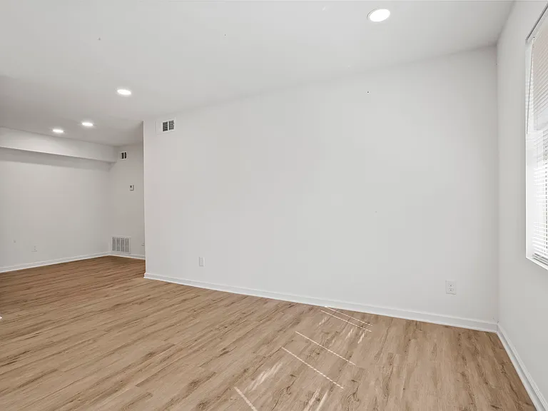 294 Penelope Dr NW — Photo 8