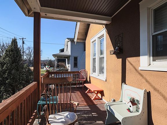 3rd image of 42 Woodsdale Ave