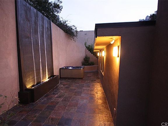 4th image of 1854 Franklin Canyon Dr
