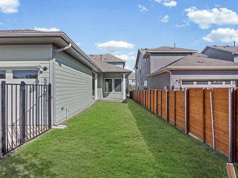 5806 Rangeland Rd — Photo 30
