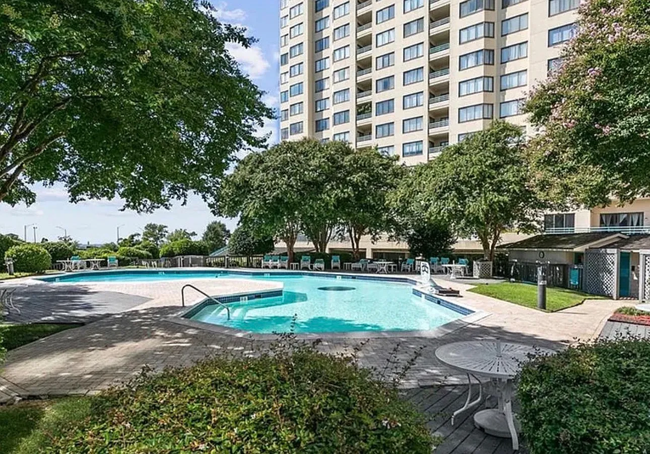 2 bed, 1900 sqft, $1,500 — Photo 1