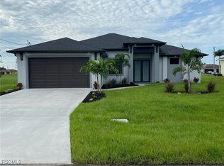 702 NW 2nd Ln, Cape Coral, FL 33993