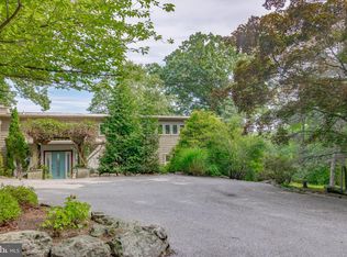 1646 Hilltop Rd, Spring City, PA 19475