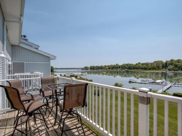 1454 S Delavan Club Blvd, Delavan, WI 53115