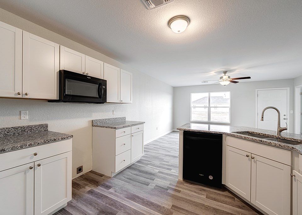 1112 Harbor Dr, Salina, KS 67401 Zillow