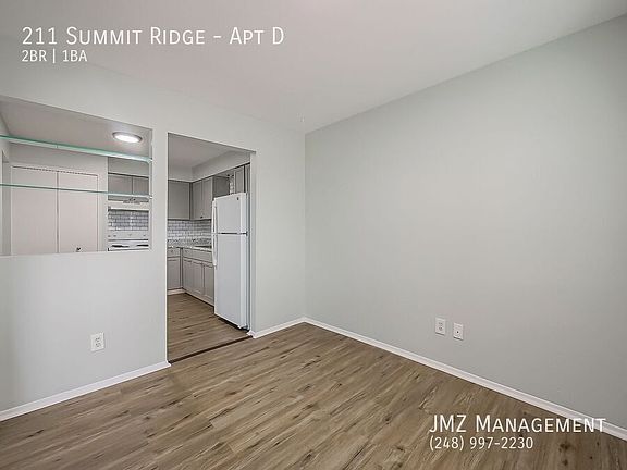 5th image of 211 Summit Rdg APT D
