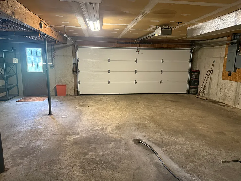 5170 Urbana Rd — Photo 23