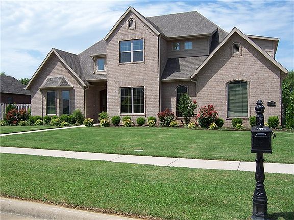 2nd image of 2777 N Floral Ct