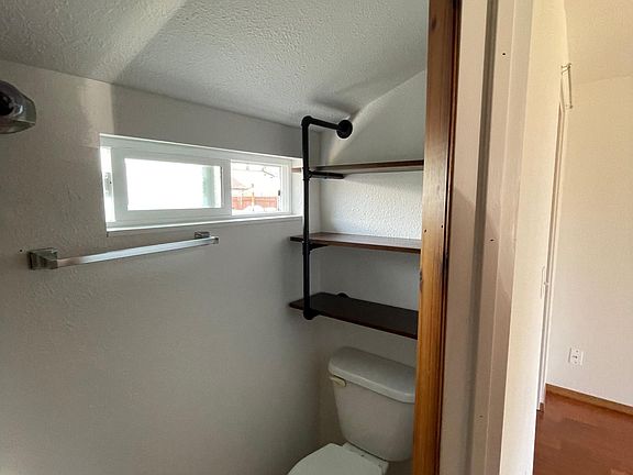 5th image of 745 Jefferson Ave #745
