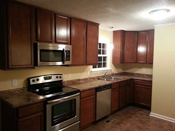 3rd image of 4117 Lost Oaks Dr