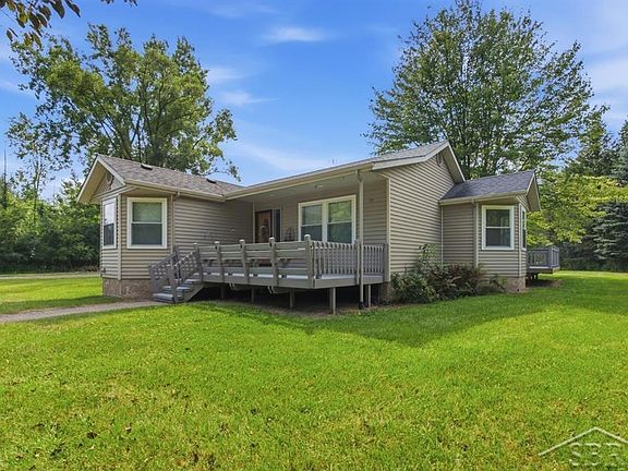 4th image of 55 Huntley Ln