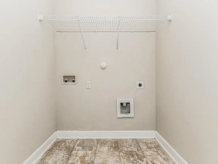 252 Lanier Pl — Photo 17