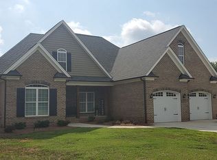 109 Kapstone Xing, Lexington, NC 27295