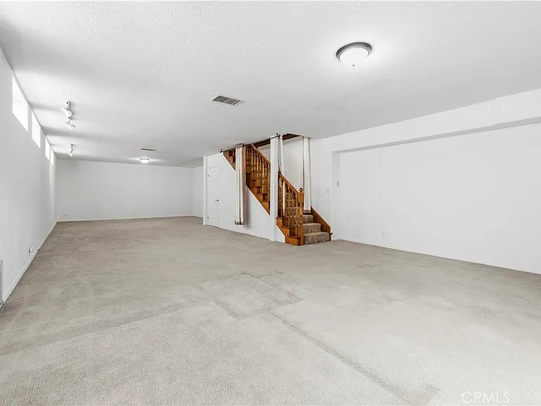 9141 Wheatland Ave — Photo 20