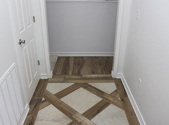 5th image of 108 Whitehouse Oaks St
