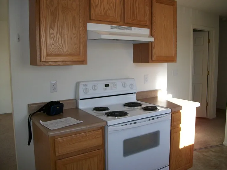 330 Hunters Way — Photo 3