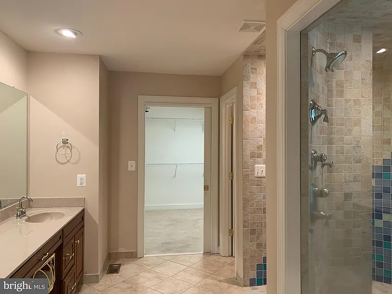 10701 Whispering Way — Photo 14