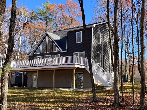 109 Apache Trl, Dingmans Ferry, PA 18328