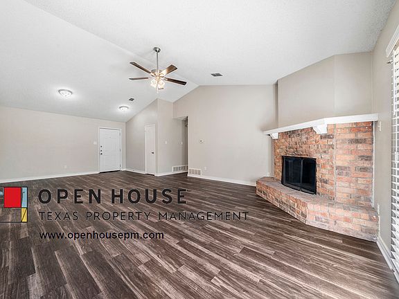 3rd image of 1800 Briarpath Ln