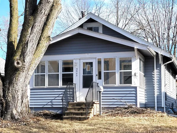 3905 Cambridge St, Des Moines, IA 50313
