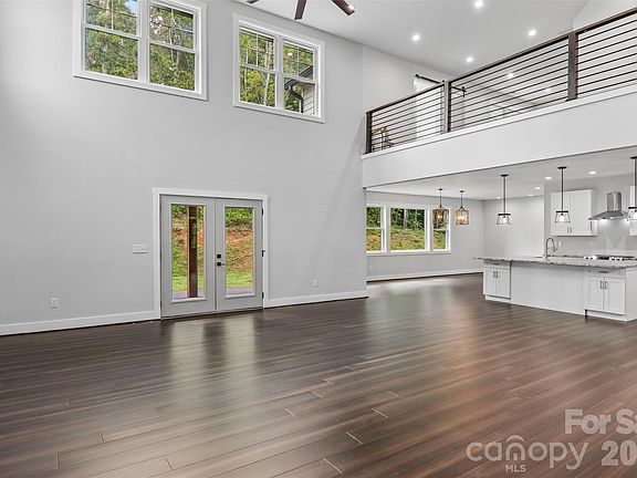 3rd image of 157 Allen Dr