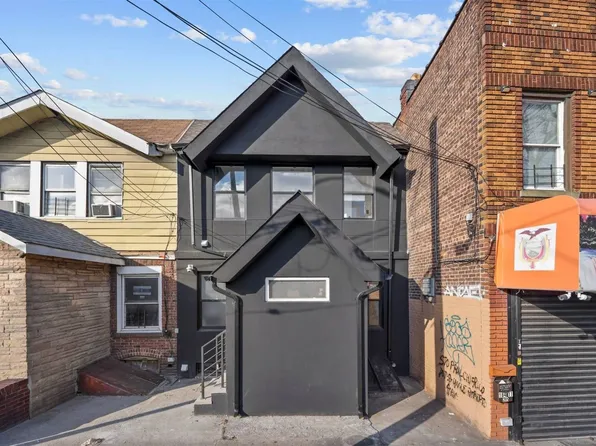 184-09 Jamaica Avenue image 2 of 13