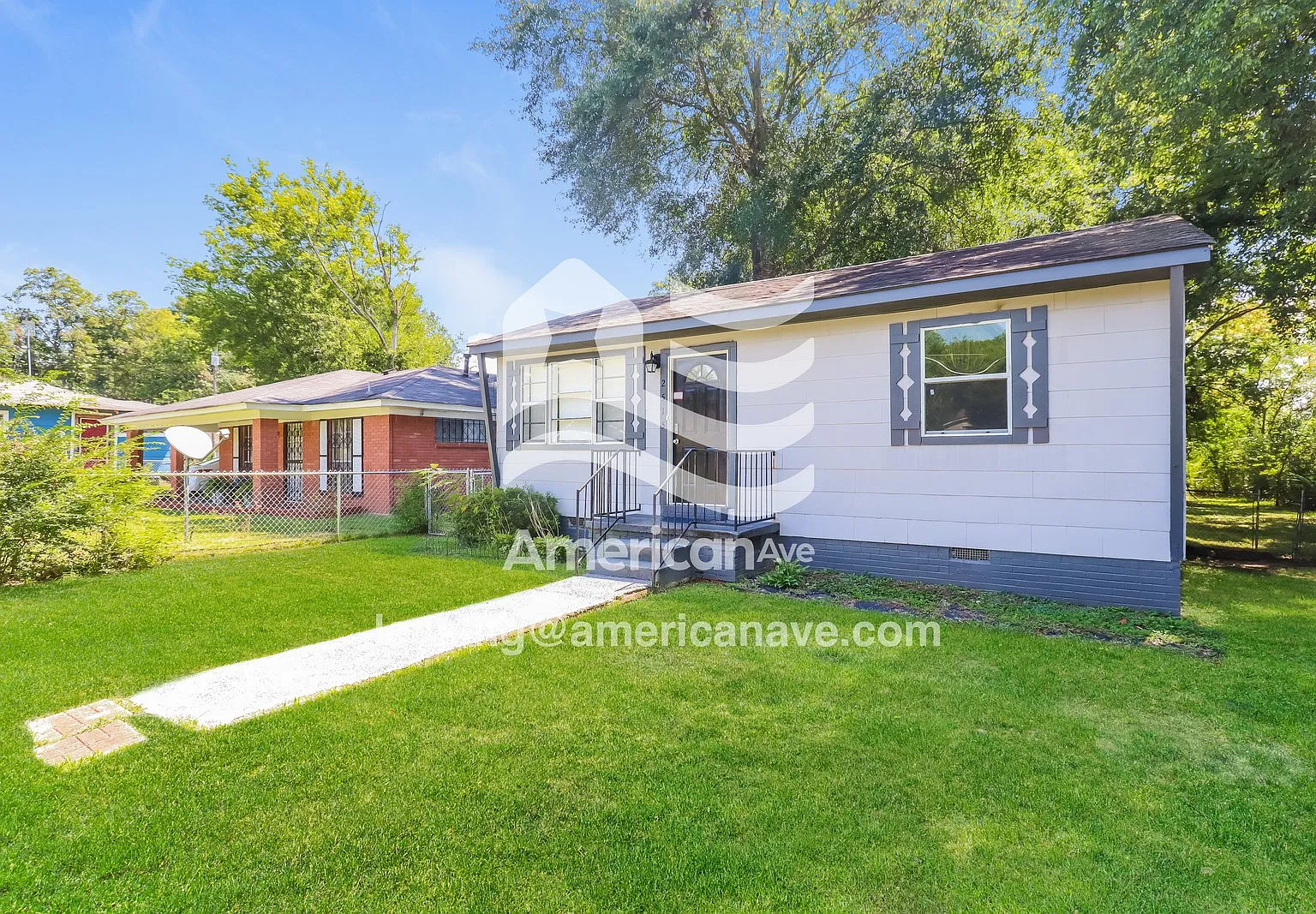 3 bed, 1.5 bath, 1103 sqft, $797 — Photo 2