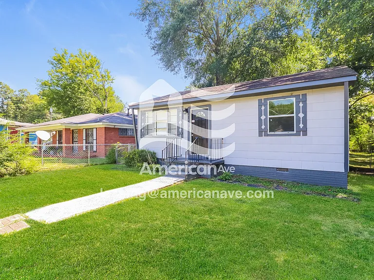 1542035_001_front_view_2.jpg