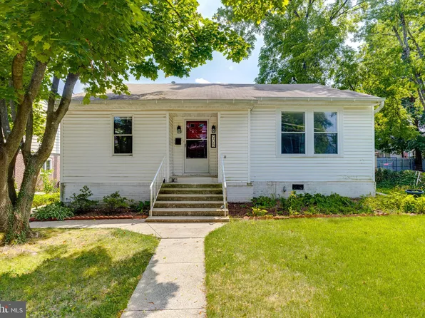 905 Regester Ave, Baltimore, MD 21239