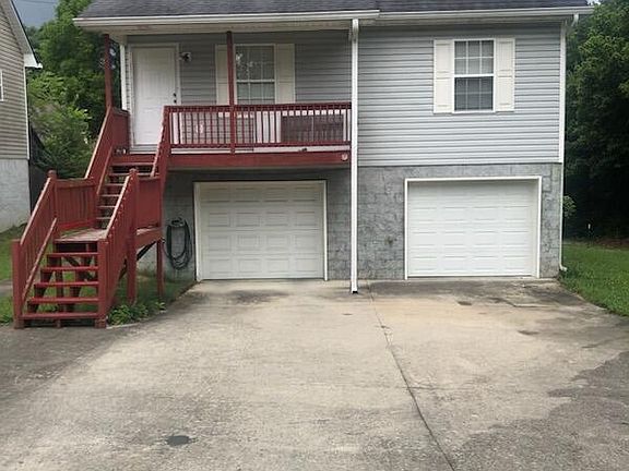 2nd image of 1610 Lee St SE