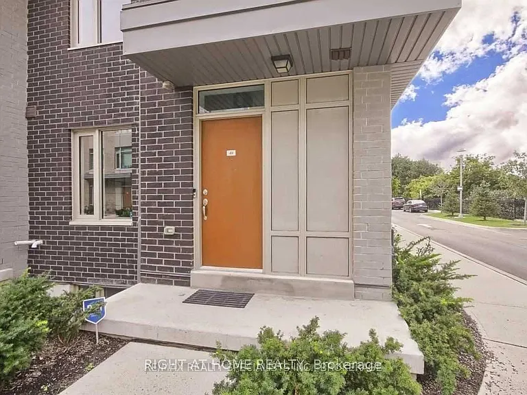 26 Applewood Ln #49 — Photo 3