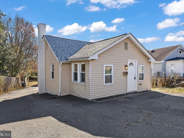 2135 E Dutton Mill Rd, Aston, PA 19014