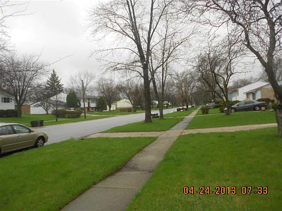 3rd image of 512 Hickok Ln