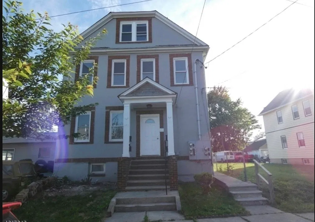 1126 Drake Avenue, Unit 1F — Photo 1