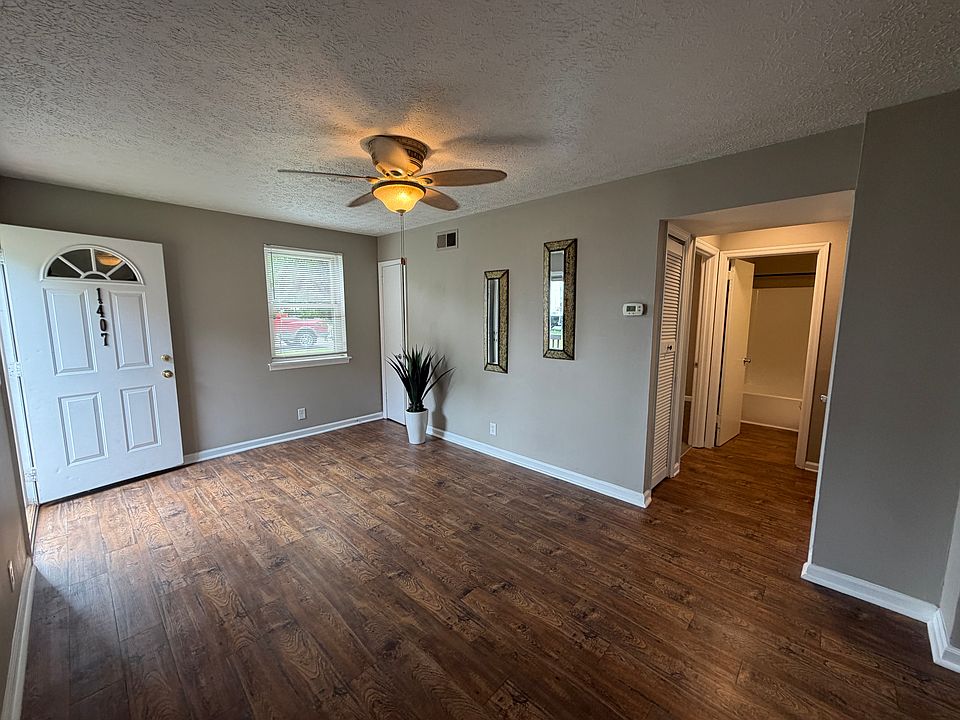 Hardwood floors through out