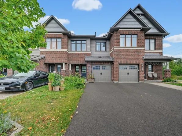 102 Nacarat St, Ottawa, ON K4A 1B1